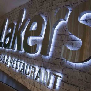 chu inox hac da chan